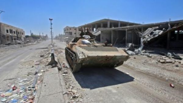 مدرعة تابعة لقوات النظام السوري في غرب محافظة درعا
