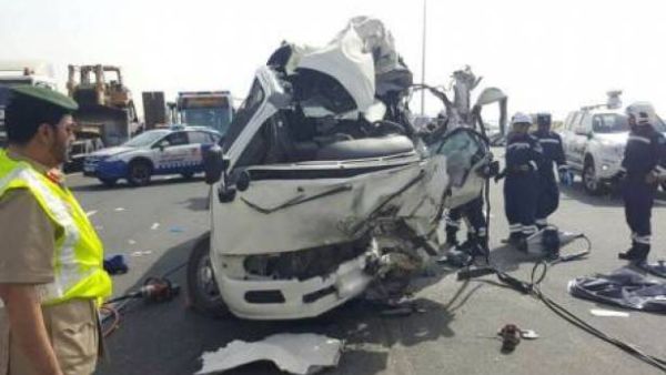 سبعة قتلى في حادث اصطدام حافلة بشاحنة في دبي
