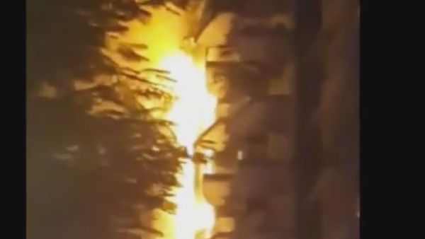 حريق في مبنى بجزيرة النخلة في دبي