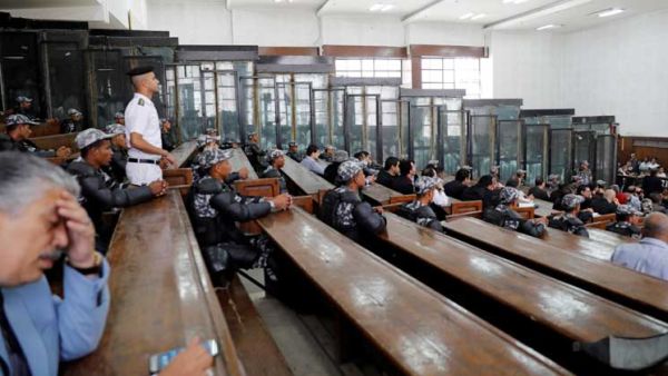 مصرتحيل اوراق متهم آخر بقضية رابعة الى المفتي

