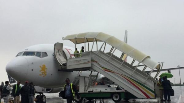 وصول أول رحلة جوية من إثيوبيا إلى إريتريا منذ 20 عاما

