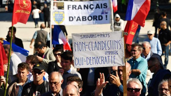 تظاهرات في فرنسا رفضاً لاستقبال مهاجرين