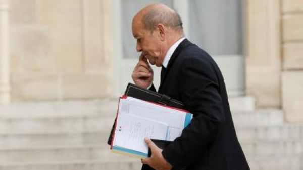 وزير الدفاع الفرنسي جان إيف لو دريان 
