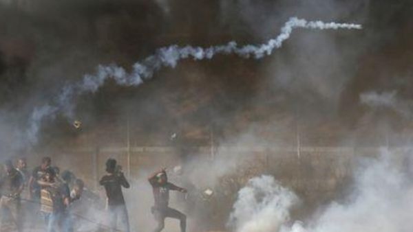 شهيد ومئات المصابين مع دخول احتجاجات غزة ضد إسرائيل شهرها الرابع