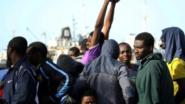 وفاة مهاجرين اثنين عطشا وانقاذ 80 في الصحراء الكبرى
