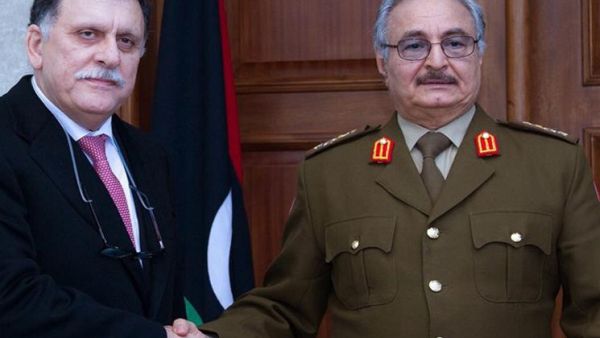 طريق ليبيا إلى المستقبل غامض رغم تجاوز مأزق بين حفتر والسراج