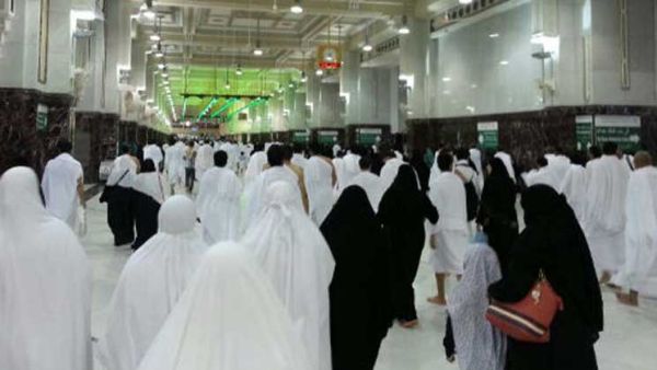 السعودية تنشئ وحدة نسائية للأمن الفكري في المسجد الحرام

