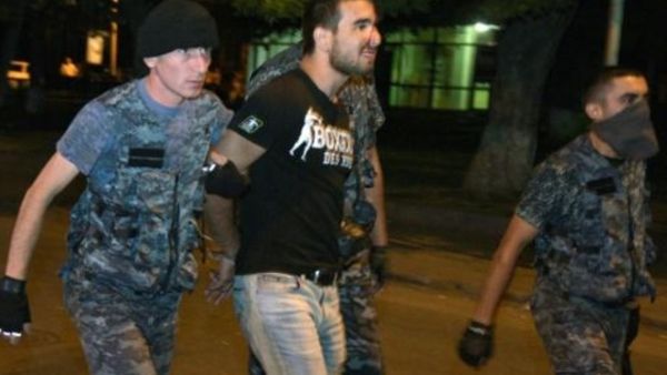 الشرطة تعتقل احد انصار المعارضة في يريفان مساء الجمعة
