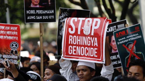 آلاف الإندونيسيين يتظاهرون ضد ميانمار في جاكرتا