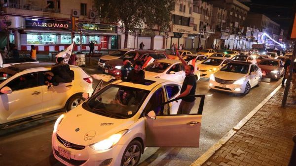 مروحيات عسكرية عراقية تحلق في سماء بغداد خلال عرض عسكري

