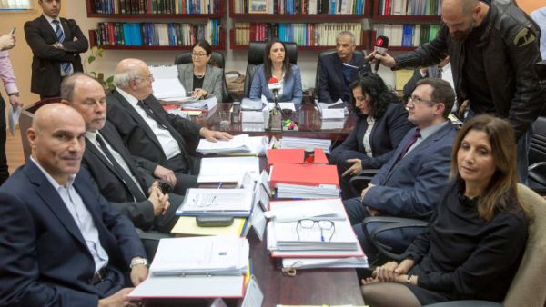 لجنة تعيين القضاة في اسرائيل وتتصدرهم الوزيرة شاكيد

