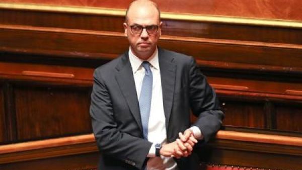 وزير الخارجية الايطالي أنجلينو ألفانو

