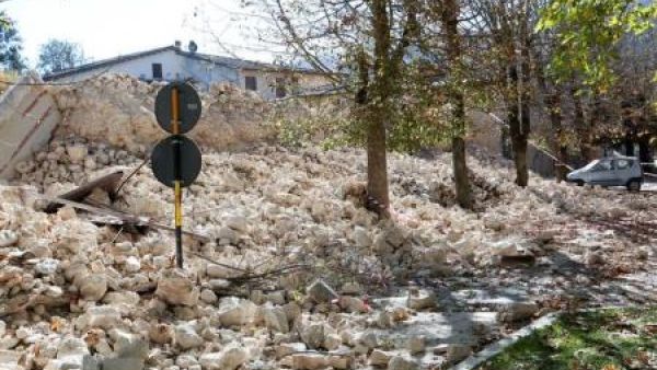 الهزات الأرضية قد تستمر لأسابيع في إيطاليا