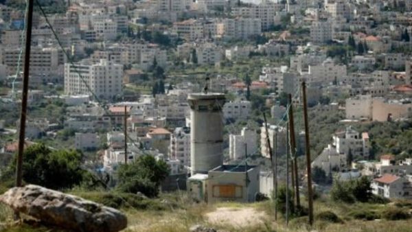 سفيرة جواتيمالا تتفقد مواقع لنقل سفارة بلادها إلى القدس