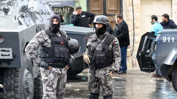 افراد من قوات الامن الاردنية