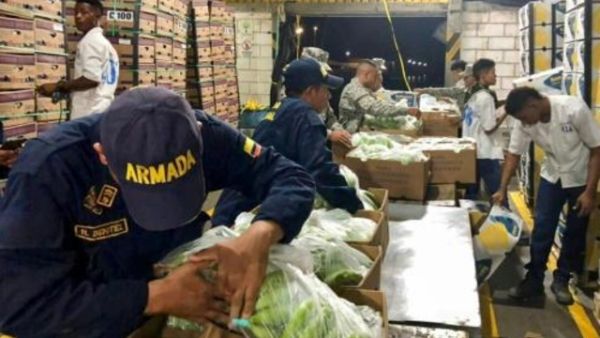 عناصر من البحرية خلال عملية مصادرة 5,2 أطنان من الكوكايين في ونطقة أورابا 
