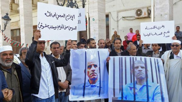 تظاهرة في ليبيا تطالب بالإفراج عن السنوسي رئيس استخبارات القذافي