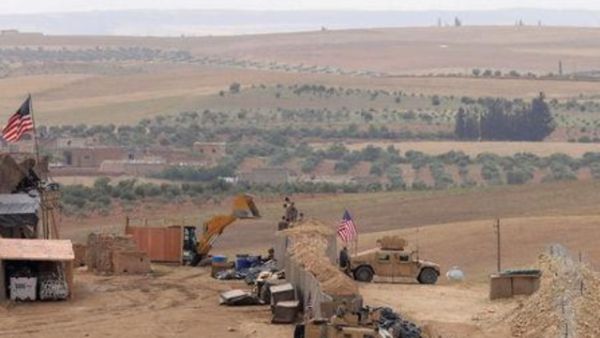 قوات أمريكية في قاعدة في منبج بسوريا
