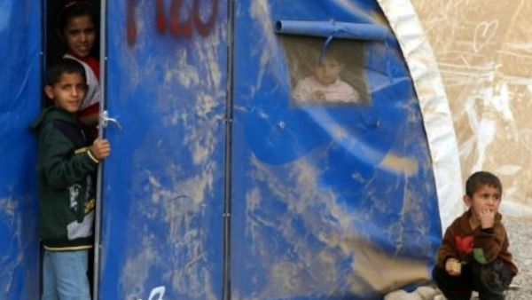 اطفال نازحون من الموصل في مخيم قرب اربيل
