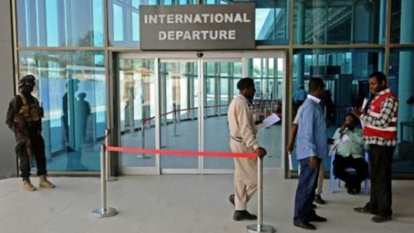 مطار مقديشو