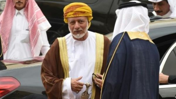 وزير الخارجية العماني يوسف بن علوي

