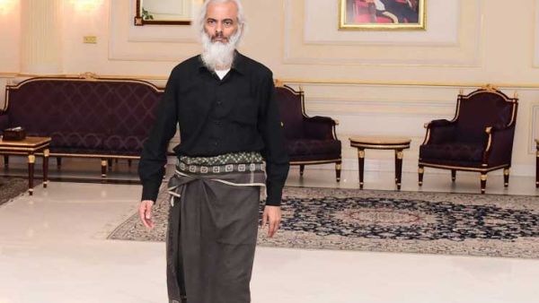 عُمان تنجح بتحرير موظف في الفاتيكان كان مختطفا باليمن

