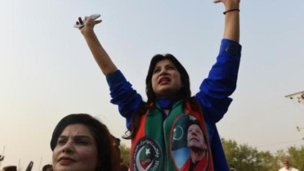 المعارضة الباكستانية ترجىء تحركها لاغلاق العاصمة
