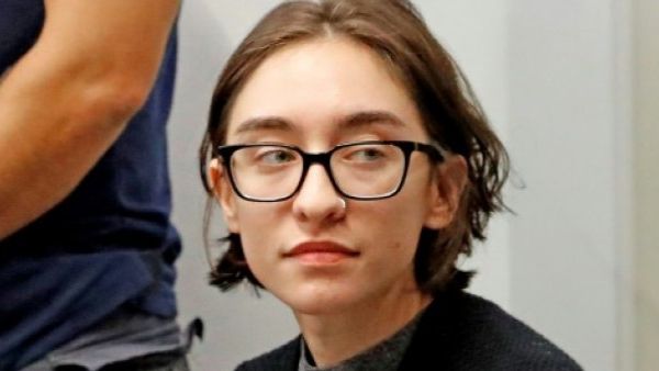 الطالبة الأميركية من أصول فلسطينية لارا القاسم