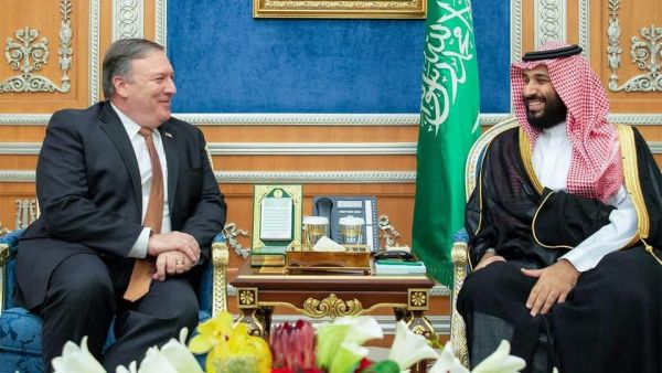 وزير الخارجية الاميركي مايك بومبيو مع ولي العهد السعودي الامير محمد بن سلمان