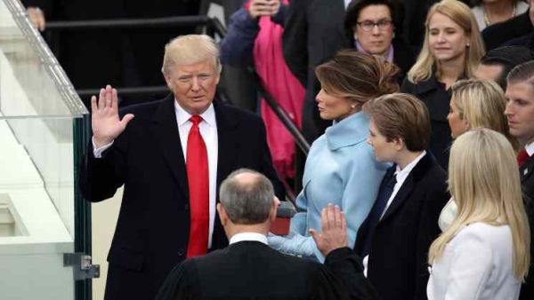 دونالد ترامب اصبح رئيسا للولايات المتحدة
