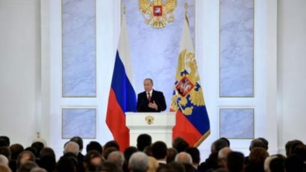 الرئيس الروسي فلاديمير بوتين يلقي خطابه السنوي امام البرلمانيين الروس
