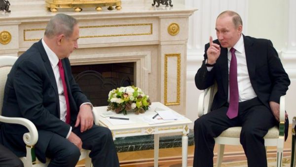 ارشيف/ بوتين مجتمعا مع رئيس الوزراء الاسرائيلي بنيامين نتانياهو