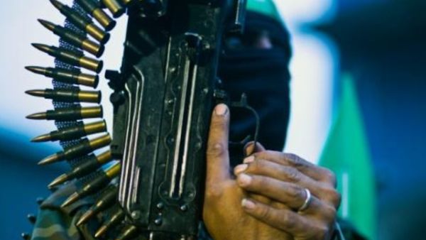 احد عناصر كتائب عز الدين القسام
