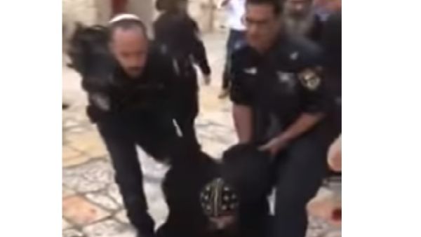 قوات اسرائيلية تعتدي بوحشية على رهبان اقباط في القدس