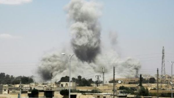 مقتل 18 مدنياً في غارة للتحالف الدولي على مدينة الرقة السورية