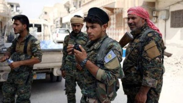 مقاتلون من قوات سوريا الديمقراطية في الرقة
