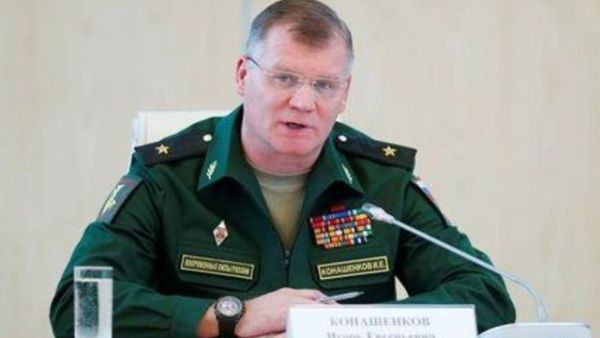 الميجر جنرال إيجور كوناشينكوف في مؤتمر صحفي في موسكو
