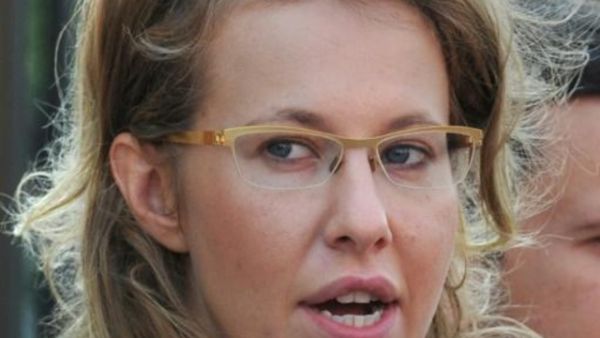 النجمة التلفزيونية المعارضة كسينيا سوبتشاك