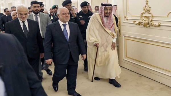 العاهل السعودي الملك سلمان بن عبد العزيز ورئيس الوزراء العراقي حيدر العبادي
