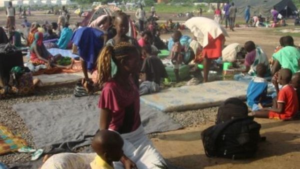 صورة نشرتها بعثة الامم المتحدة في جنوب السودان لنازحين في مجمع الامم المتحدة في تومبينغ

