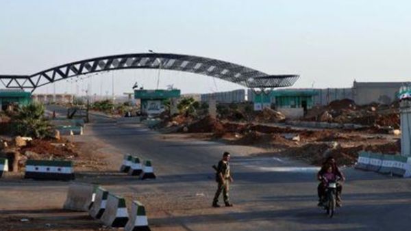 معبر نصيب في محافظة درعا السورية

استسلام المعارضة بجنوب سوريا والجيش يسيطر على معبر نصيب مع الأردن