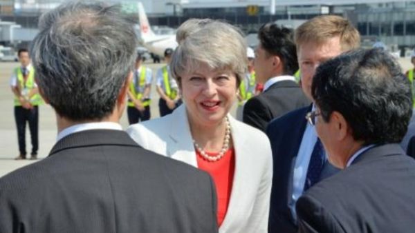 رئيسة وزراء بريطانيا تيريزا ماي