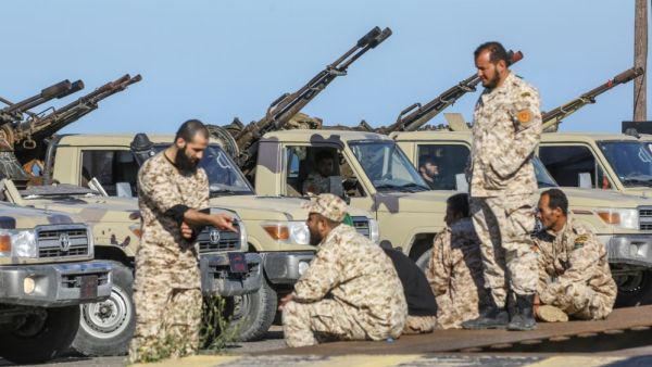 مقاتلون موالون لحكومة الوفاق الوطني في طرابلس
