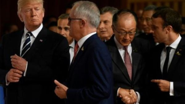 الرئيس الاميركي دونالد ترامب ورئيس الوزراء الاسترالي مالكولم ترنبول خلال قمة هامبورغ لمجموعة العشرين
