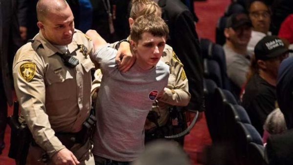 بريطاني أراد قتل ترامب يعلن أنه “سمع أصواتا” دفعته لفعل ذلك