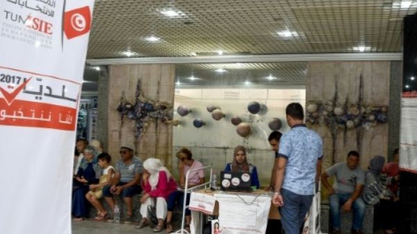 احزاب تونسية تدعو لتأجيل الانتخابات البلدية
