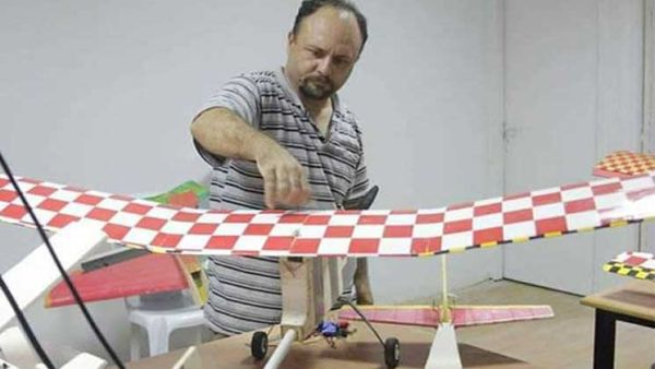 مهندس الطيران التونسي، محمد الزواري،