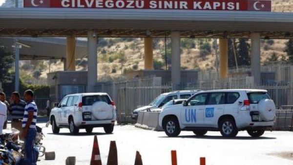 مركبات تابعة للأمم المتحدة تدخل سوريا من خلال تركيا
