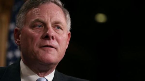 السناتور ريتشارد بور، رئيس لجنة الاستخبارات في مجلس الشيوخ الاميركي