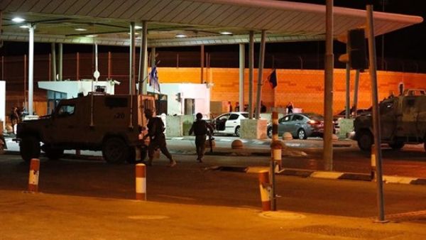 استشهاد فلسطيني بعد طعنه إسرائيلياً في الضفة 